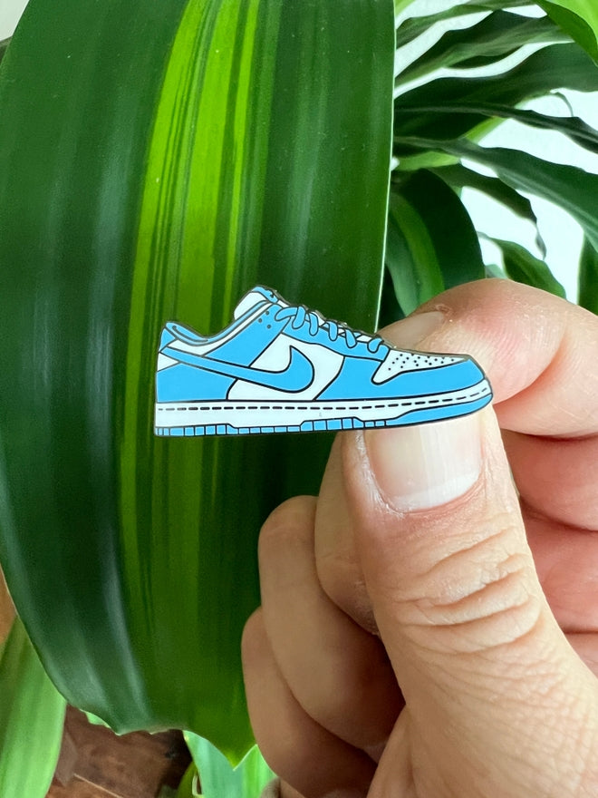 Dunks UNC Enamel Pin