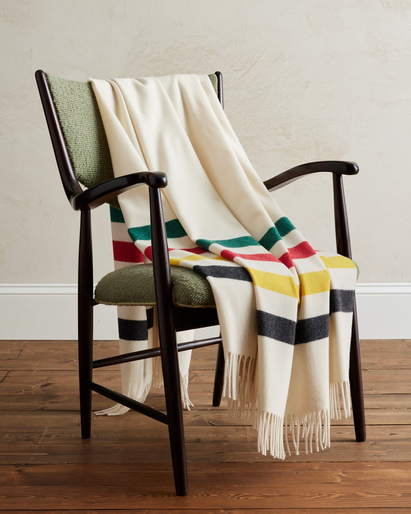 5th Avenue Glacier Park Merino Throw - White