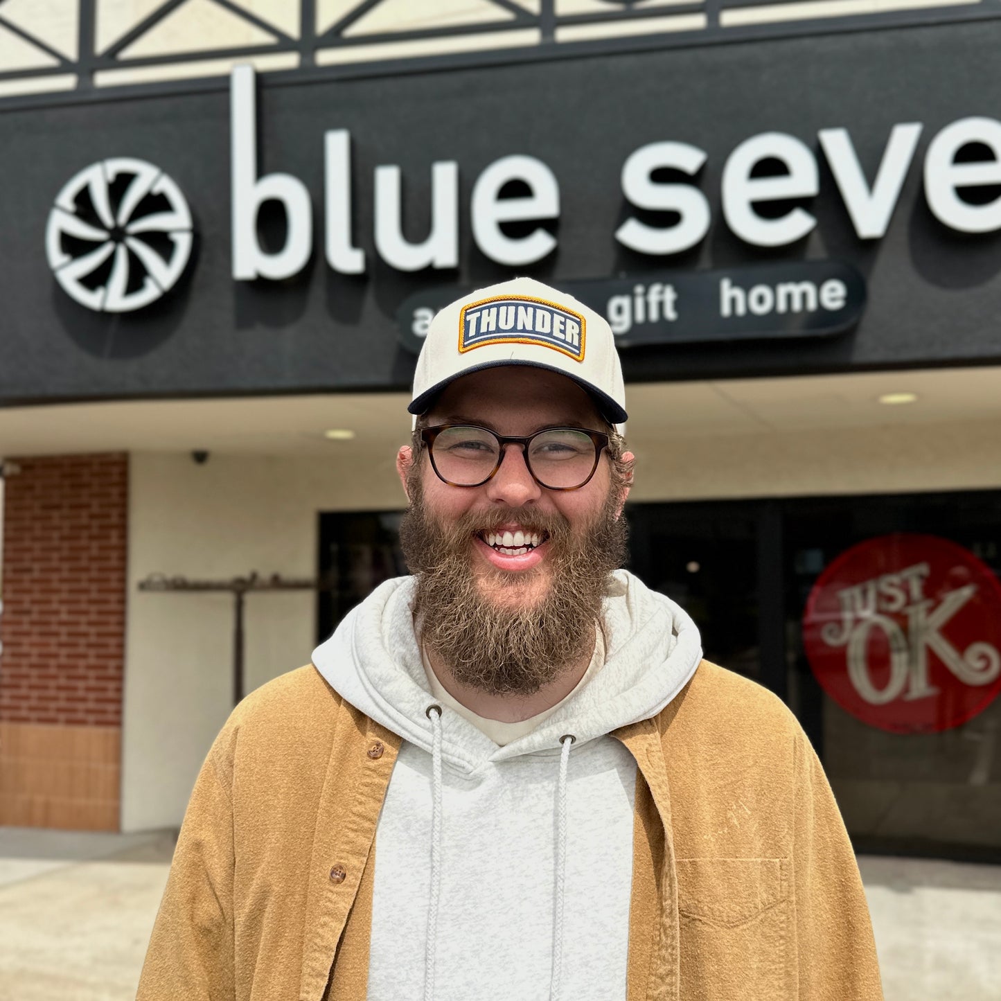 Thunder Hat - Navy/Cream