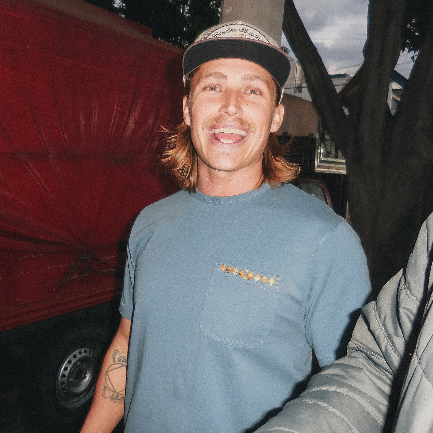 Spectrum Pocket Tee : Mirage Blue
