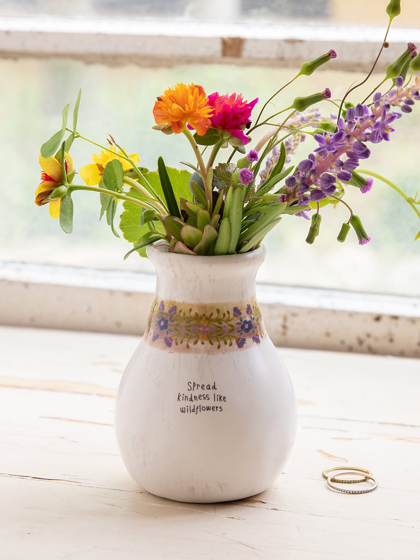 Catalina Bud Vase Spread Kindness