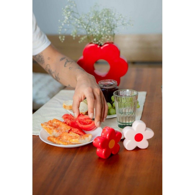 Daisy Salt & Pepper Shakers