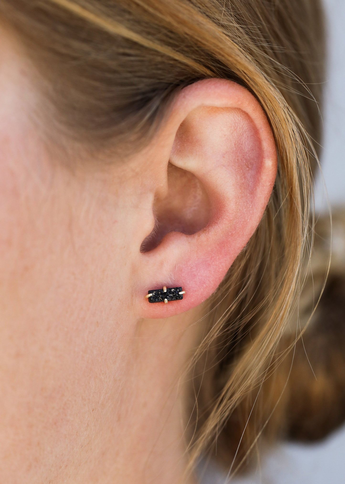 Black Druzy Bar Stud