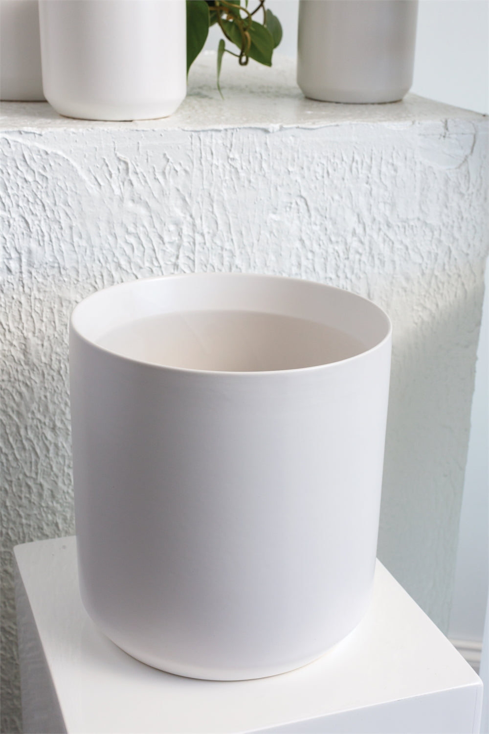 White Kendall Pot 8.5"x 9"