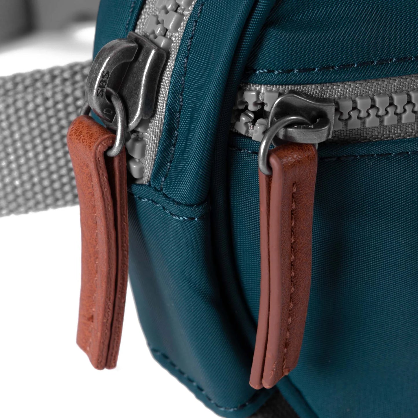 Paddington D Hip Bag Sustainable Teal (Nylon) - Small
