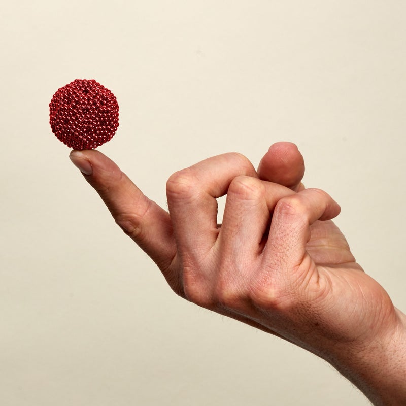 Red Speks 2.5mm Magnet Balls