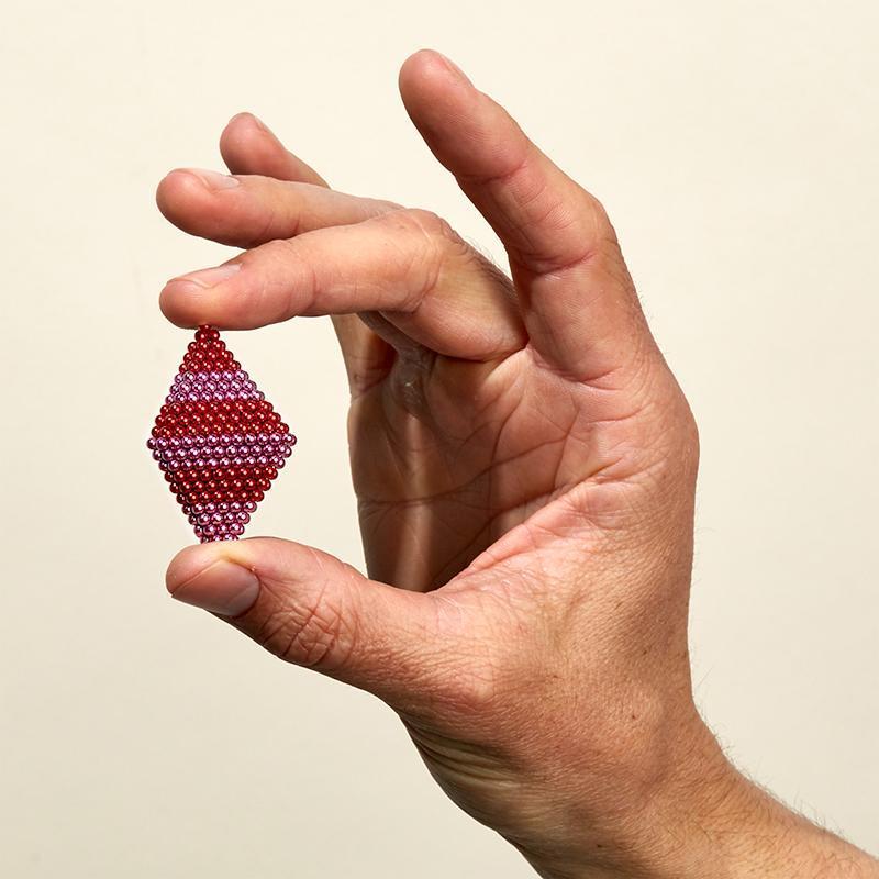 Cherry Pop Speks 2.5mm Magnet Balls