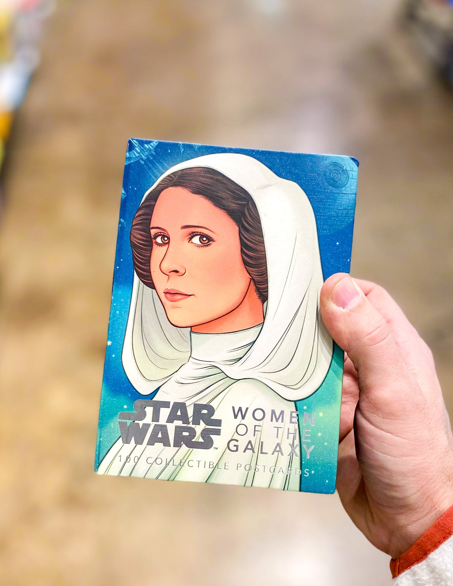 Star Wars: Women of the Galaxy 100 Collectible Postcards