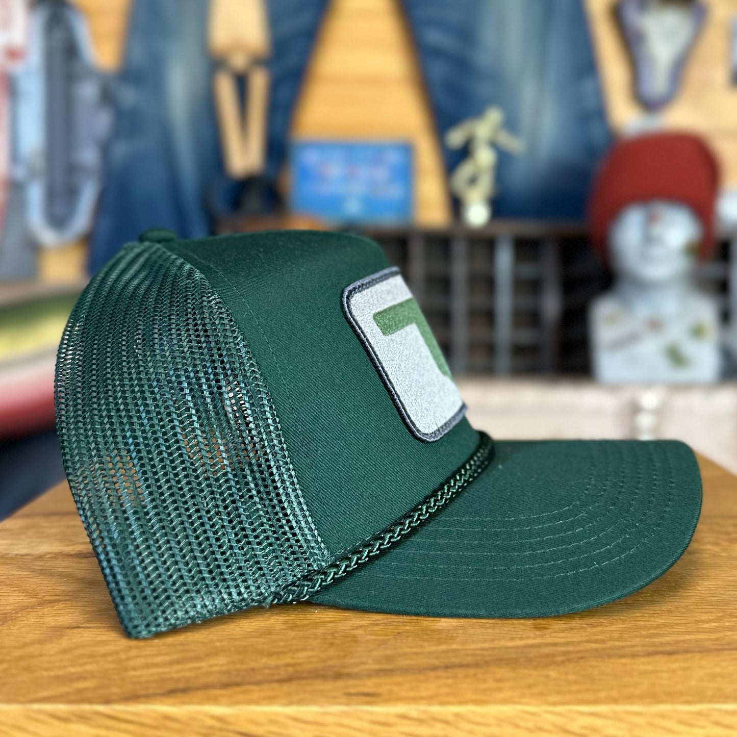 Bigfoot Peace Rope Trucker - Green