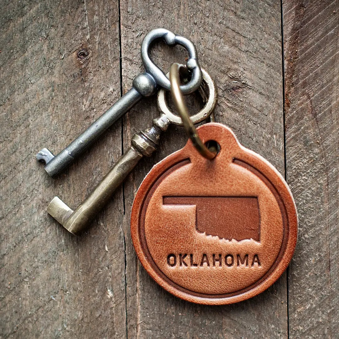 Oklahoma State Silhouette Leather Keychain Circle