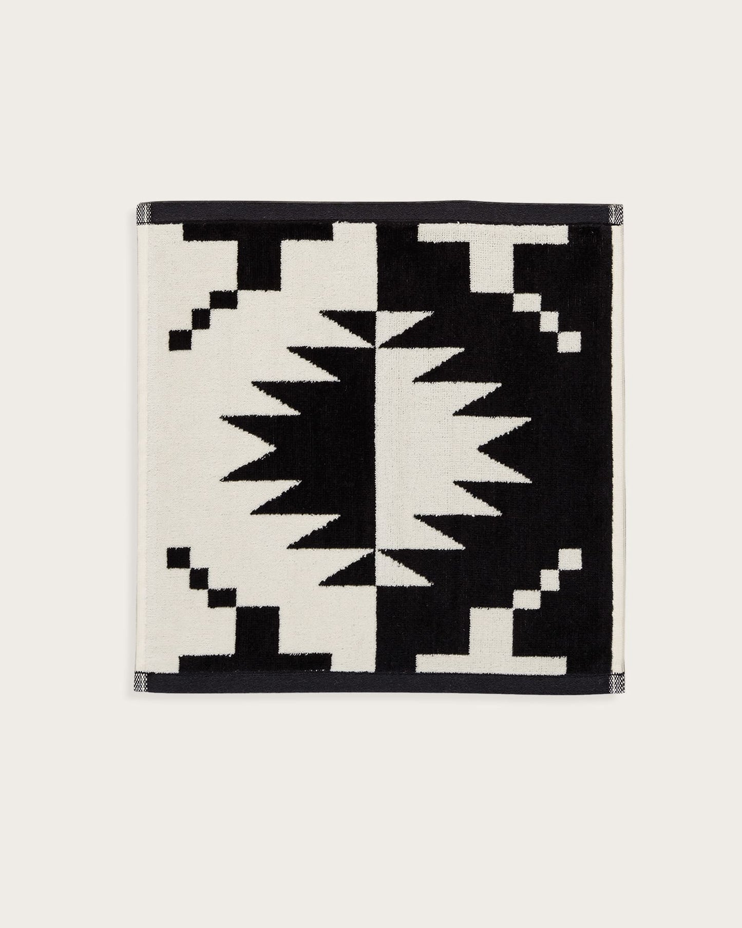 Spider Rock Towel Set - Black/White