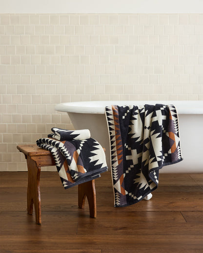 Spider Rock Towel Set - Black/White