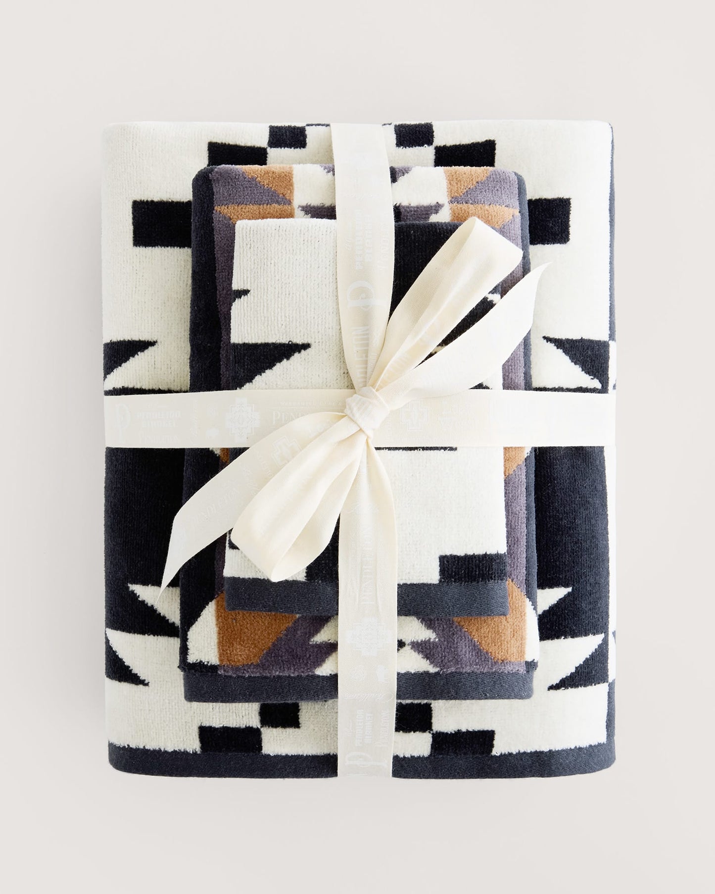 Spider Rock Towel Set - Black/White