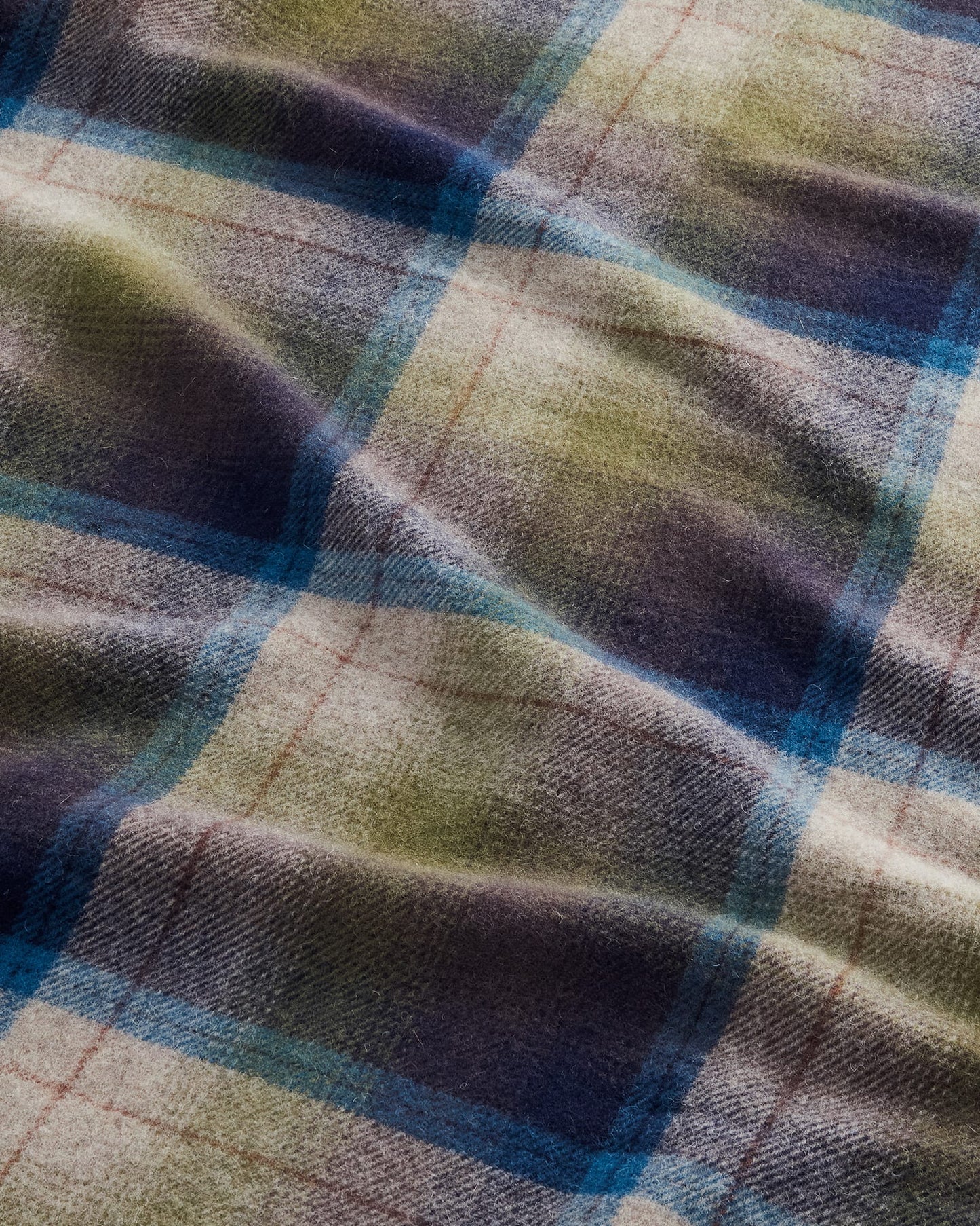Motor Robe w/ Carrier - Haystack Plaid