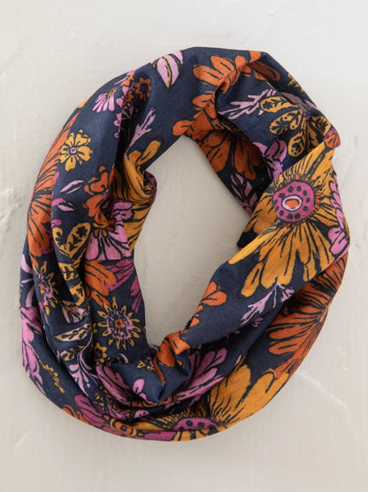 Boho Bandeau Whimsical Daisies Navy
