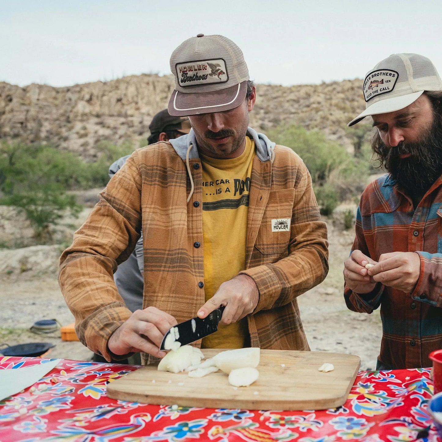 Salvo Hooded Blanket Flannel - Mesa Plaid : Duck Brown