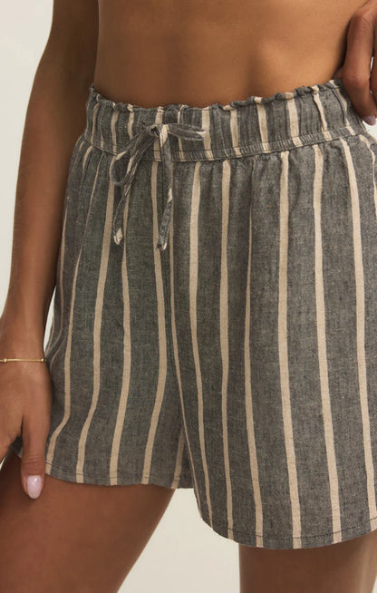 The Perfect Line Short - Black