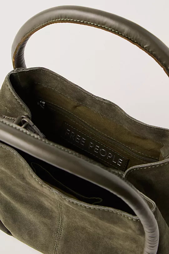 Barlow Bucket Bag