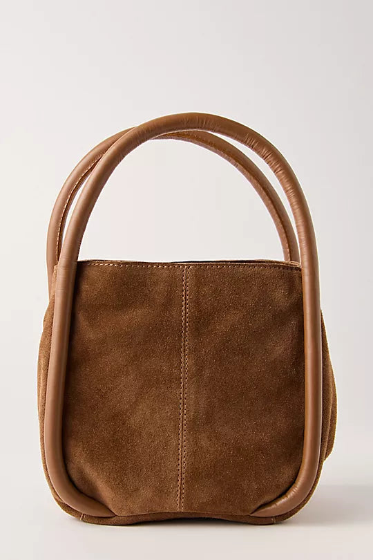 Barlow Bucket Bag