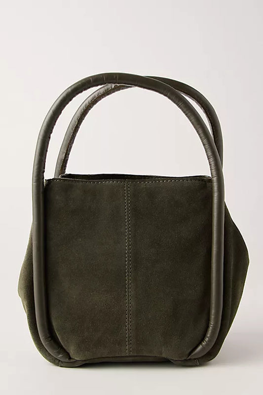 Barlow Bucket Bag