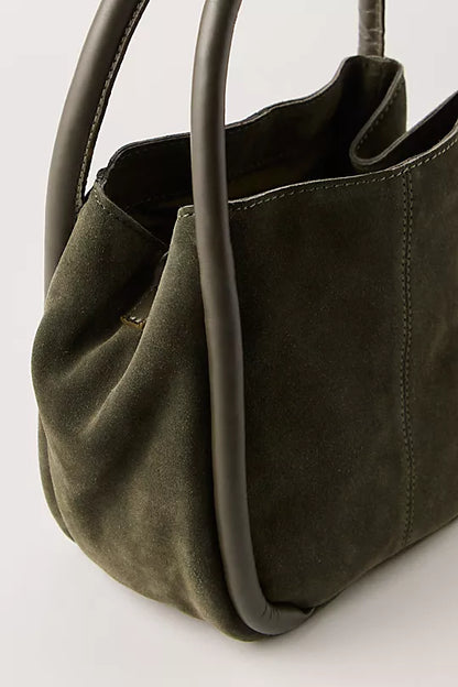 Barlow Bucket Bag