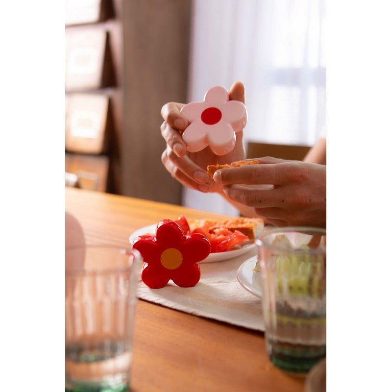 Daisy Salt & Pepper Shakers