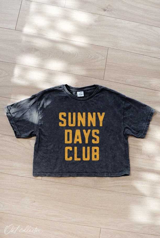 Sunny Days Club Cropped Mineral Graphic Top - Mineral Black