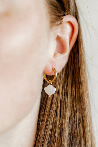 Huggie Charm Earrings - Kai Seashell Pearl