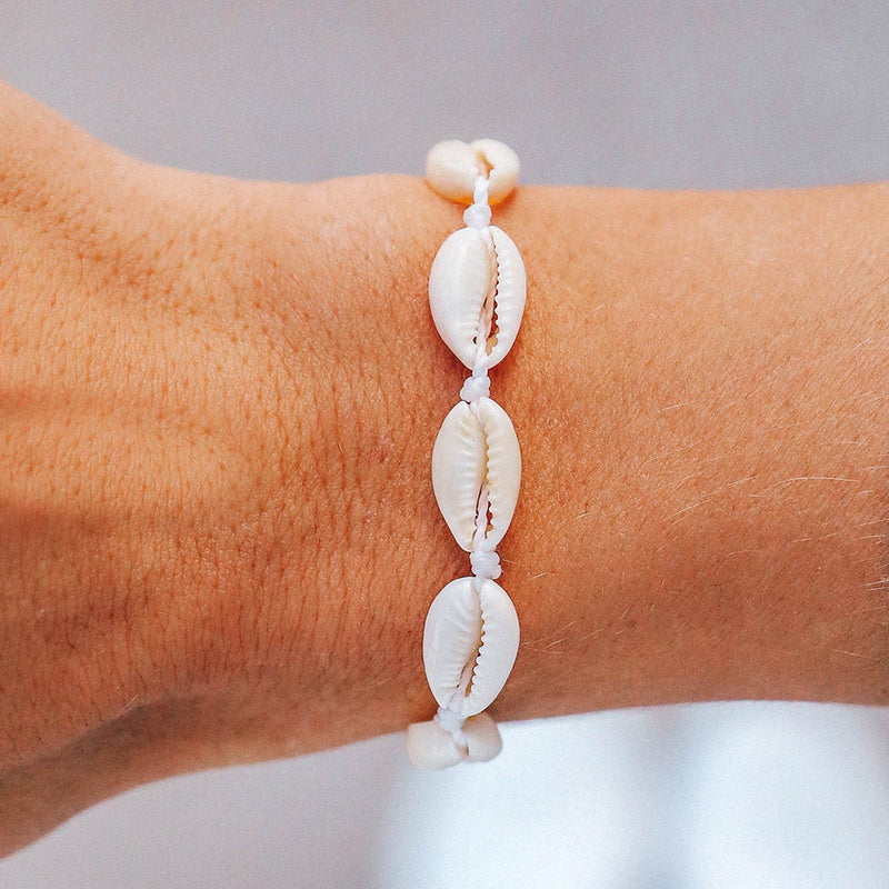 Knotted Cowries Bracelet - White