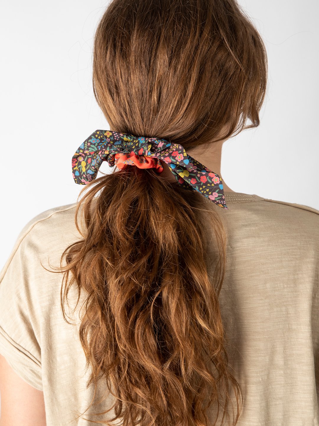 Natural Life Mixed Print Tie Scrunchie - Black/Coral
