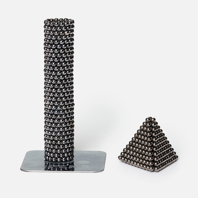 Gunmetal Speks 2.5mm Magnet Balls
